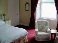 Lovely comfortable family room - click here to see larger image