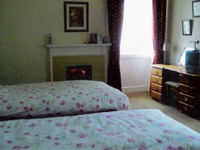 Twin En-suite Room - Click to see larger image