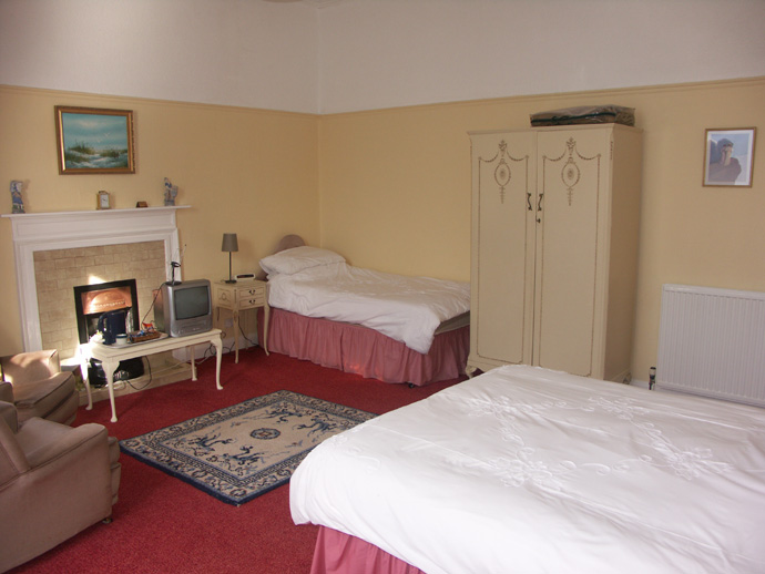 Lovely Family Room at Rosemount Guest House, Campbeltown